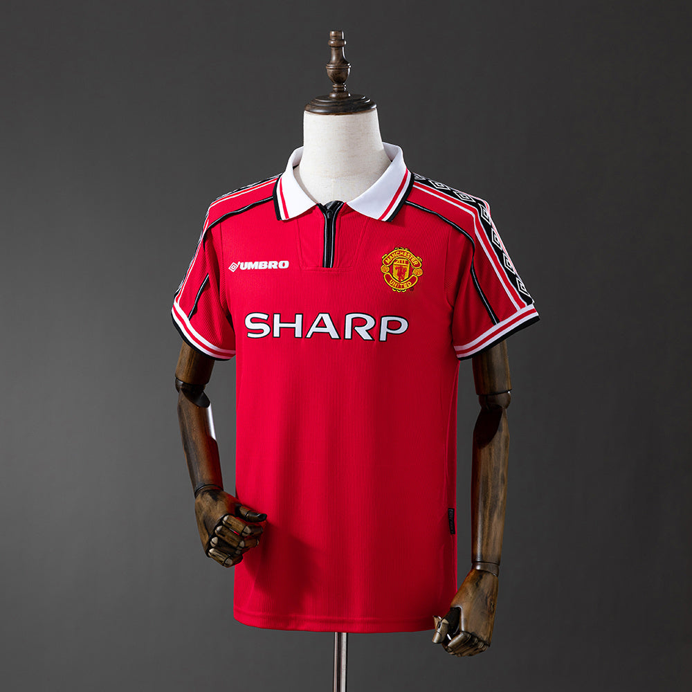 Manchester United 1999 Retro Jersey
