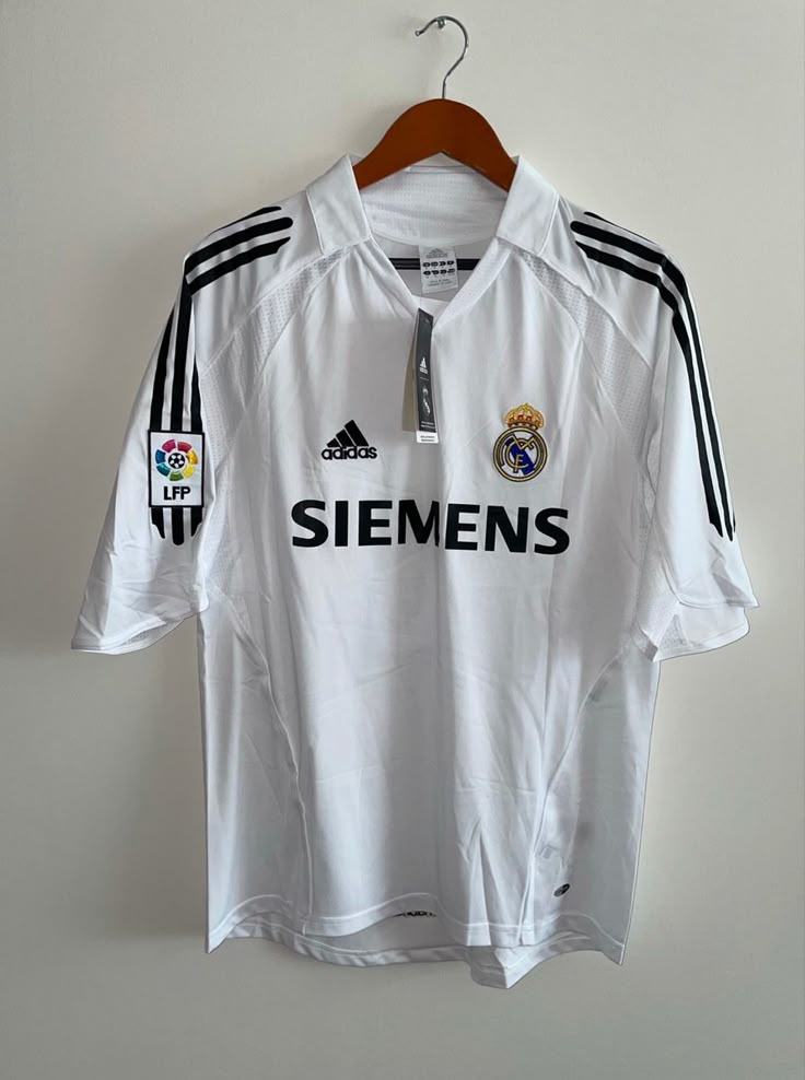 Real Madrid 2002 Retro Jersey